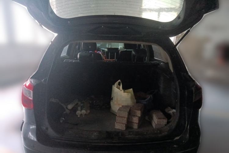 Used Suzuki S-Cross 2014 1.6L Manual Two-Wheel Drive Elite Model Trunk
