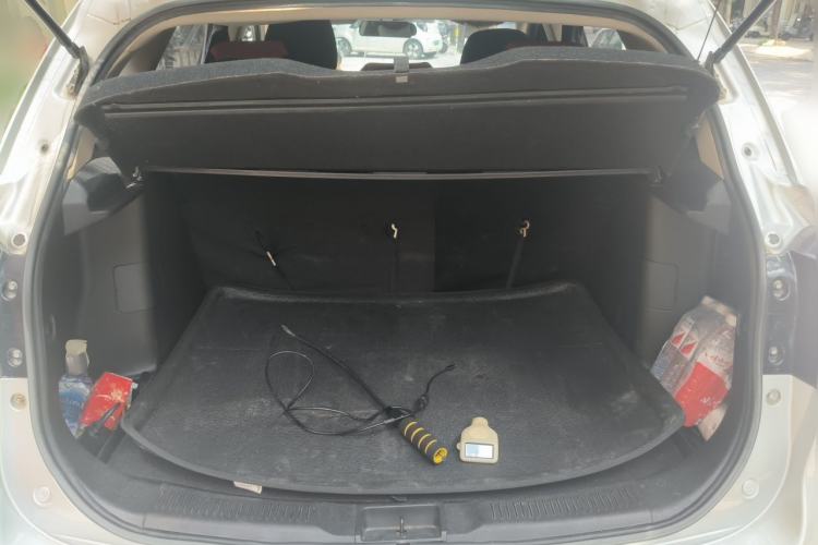 Used Suzuki S-Cross 2014 1.6L CVT Two-Wheel Drive Entry Model Trunk