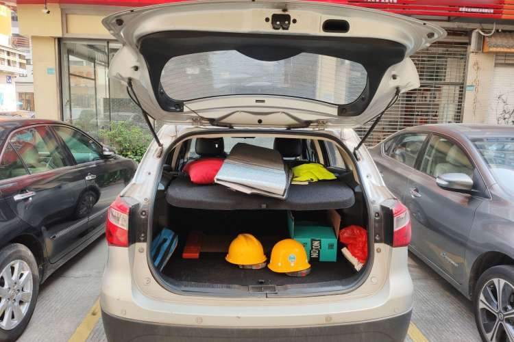 Used Suzuki S-Cross 2014 1.6L CVT Two-Wheel Drive Elite Version Trunk