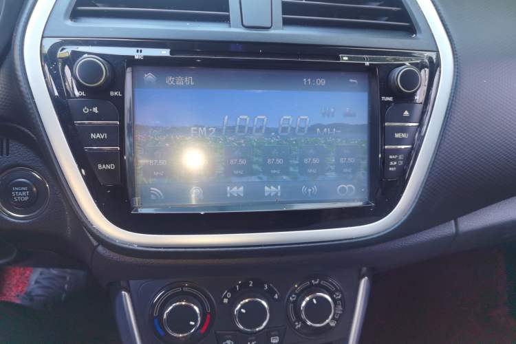 Used Suzuki S-Cross 2014 1.6L CVT Two-Wheel Drive Entry Model Audio And AC Panel