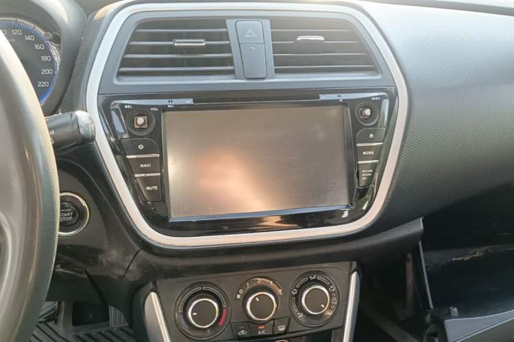 Used Suzuki S-Cross 2014 1.6L CVT Two-Wheel Drive Entry Model Audio And AC Panel