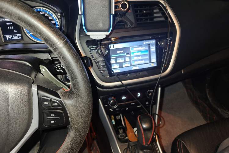 Used Suzuki S-Cross 2014 1.6L CVT Four-Wheel Drive Luxury Version Audio And AC Panel