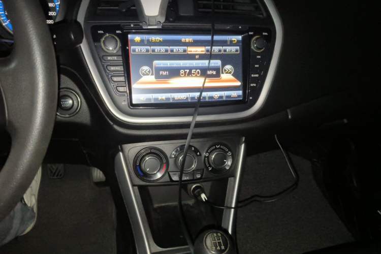 Used Suzuki S-Cross 2014 1.6L Manual Two-Wheel Drive Entry Model Audio And AC Panel