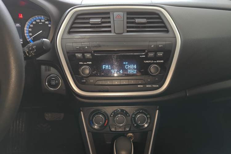 Used Suzuki S-Cross 2014 1.6L CVT Two-Wheel Drive Entry Model Audio And AC Panel