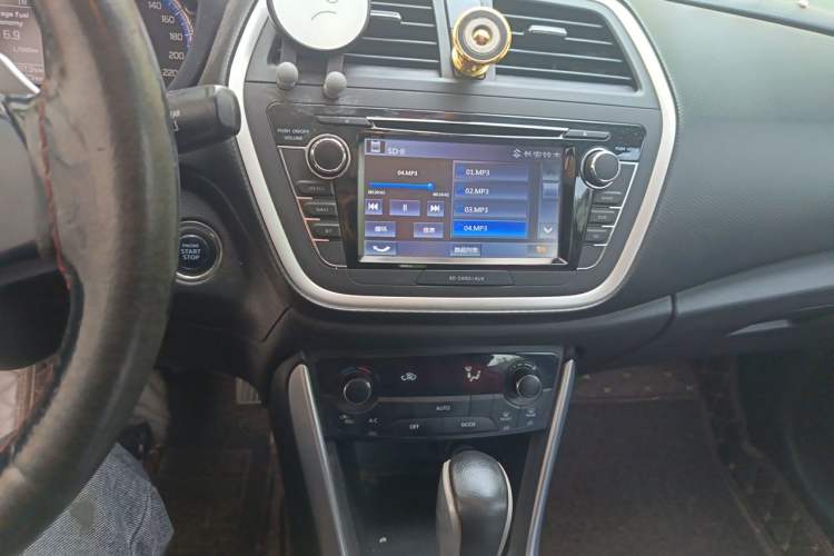 Used Suzuki S-Cross 2014 1.6L CVT Two-Wheel Drive Elite Version Audio And AC Panel