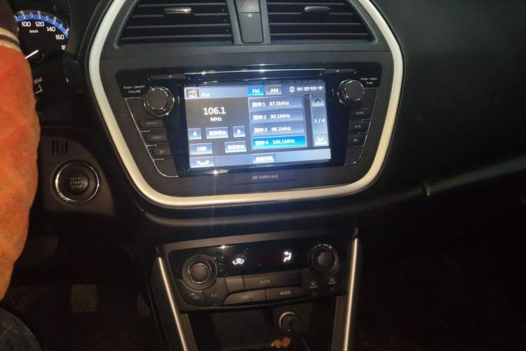 Used Suzuki S-Cross 2014 1.6L Manual Two-Wheel Drive Elite Model Audio And AC Panel