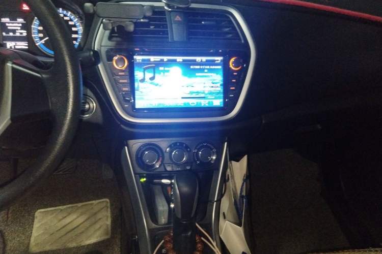 Used Suzuki S-Cross 2014 1.6L CVT Two-Wheel Drive Entry Model Audio And AC Panel