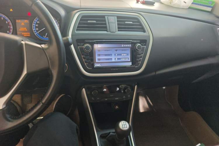 Used Suzuki S-Cross 2014 1.6L Manual Two-Wheel Drive Elite Model Audio And AC Panel