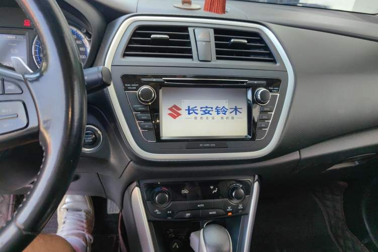 Used Suzuki S-Cross 2014 1.6L CVT Four-Wheel Drive Luxury Version Audio And AC Panel