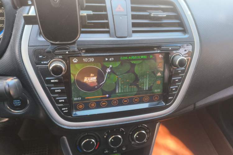 Used Suzuki S-Cross 2014 1.6L CVT Two-Wheel Drive Entry Model Audio And AC Panel