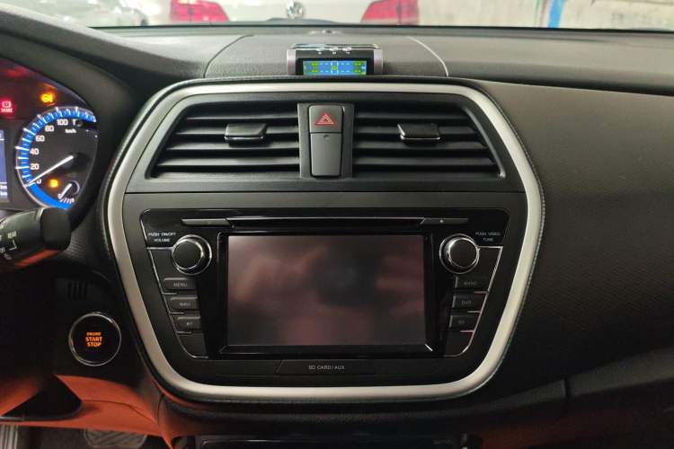 Used Suzuki S-Cross 2014 1.6L CVT Two-Wheel Drive Elite Version Audio And AC Panel