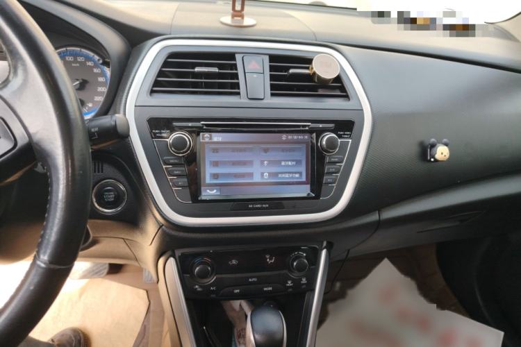 Used Suzuki S-Cross 2014 1.6L CVT Four-Wheel Drive Luxury Version Audio And AC Panel