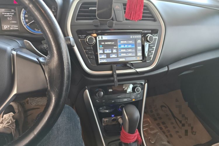 Used Suzuki S-Cross 2014 1.6L CVT Two-Wheel Drive Elite Version Audio And AC Panel