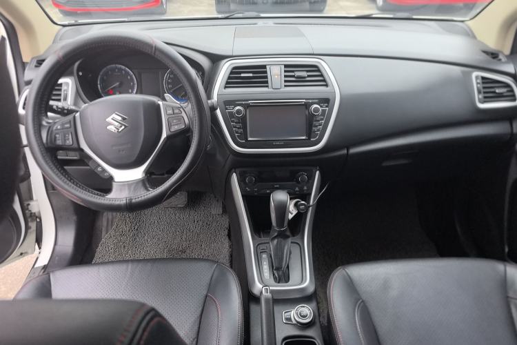 Used Suzuki S-Cross 2014 1.6L CVT Four-Wheel Drive Luxury Version Center Console