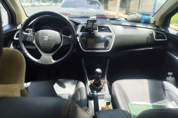 Used Suzuki S-Cross 2014 1.6L Manual Two-Wheel Drive Elite Model Center Console