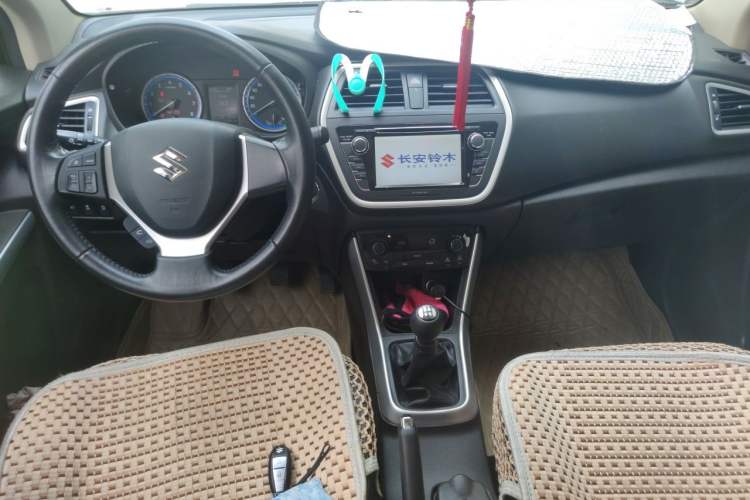 Used Suzuki S-Cross 2014 1.6L Manual Two-Wheel Drive Elite Model Center Console