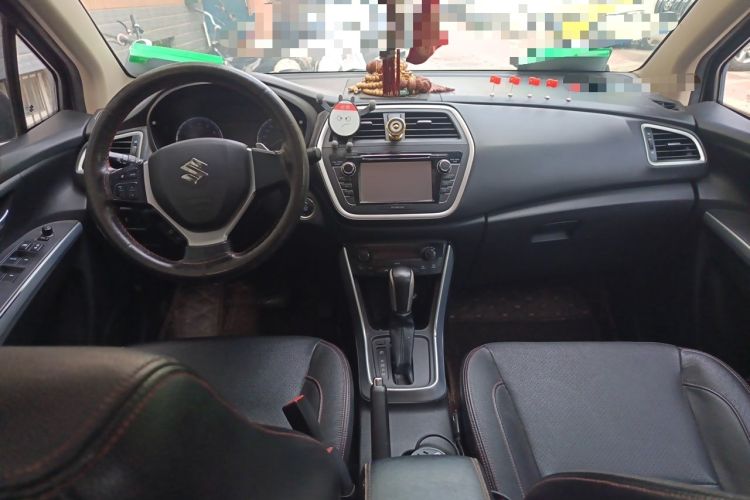 Used Suzuki S-Cross 2014 1.6L CVT Two-Wheel Drive Elite Version Center Console