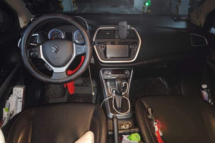 Used Suzuki S-Cross 2014 1.6L CVT Four-Wheel Drive Luxury Version Center Console