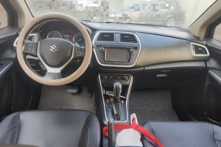 Used Suzuki S-Cross 2014 1.6L CVT Four-Wheel Drive Luxury Version Center Console