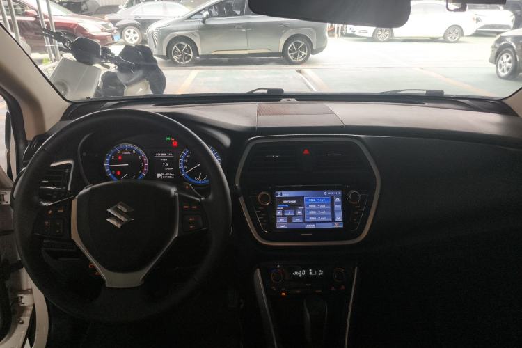 Used Suzuki S-Cross 2014 1.6L CVT Four-Wheel Drive Luxury Version Center Console