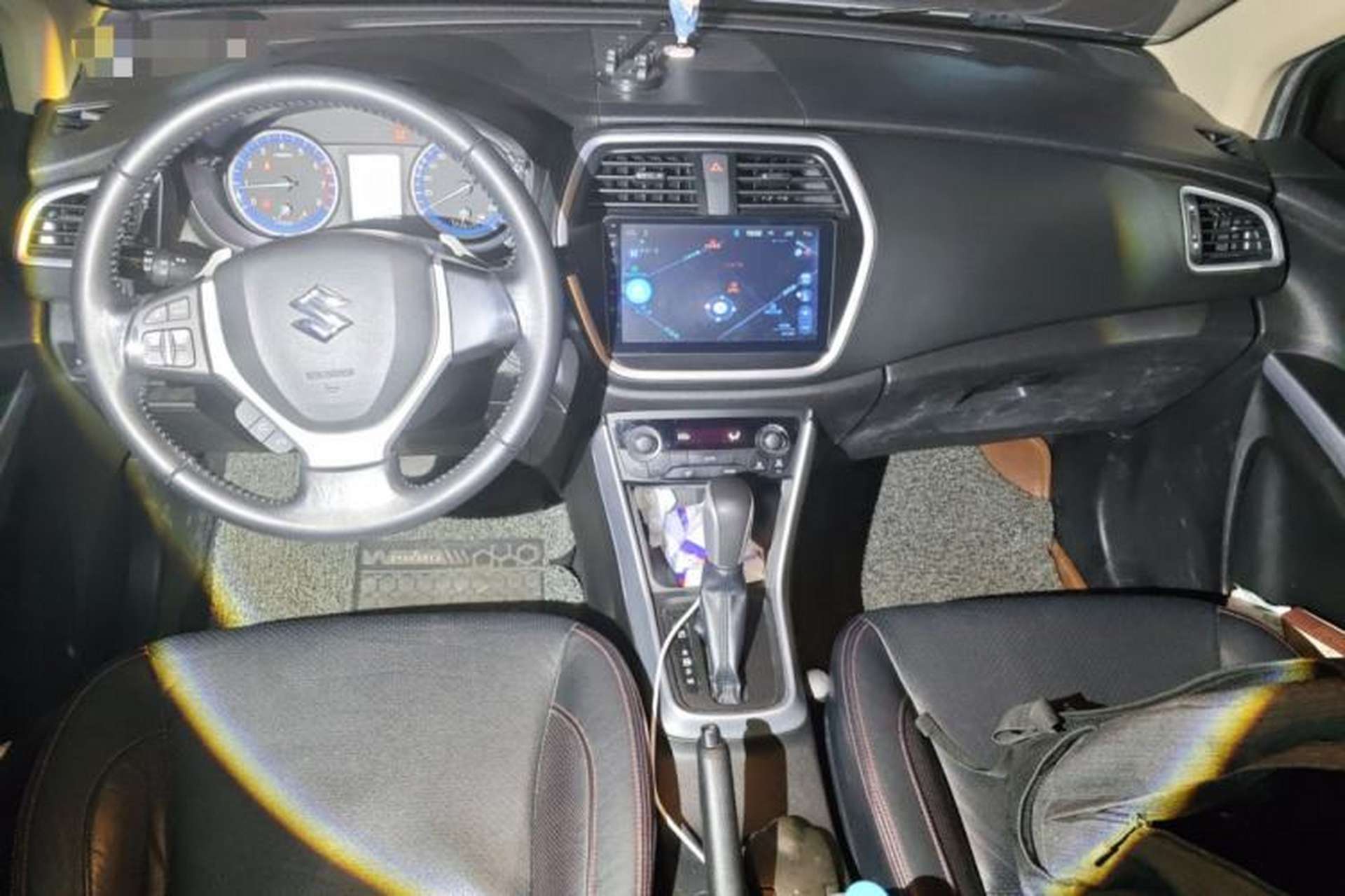 Used Suzuki S-Cross 2014 1.6L CVT Two-Wheel Drive Elite Version Center Console