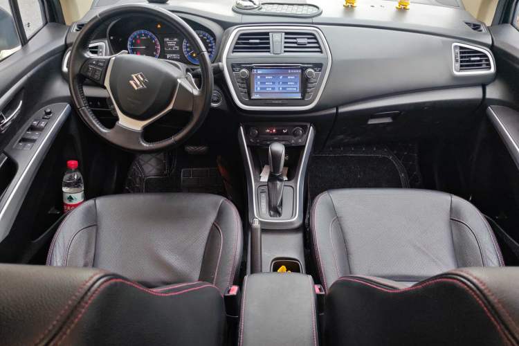 Used Suzuki S-Cross 2014 1.6L CVT Two-Wheel Drive Elite Version Center Console