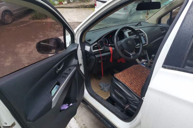 Used Suzuki S-Cross 2014 1.6L Manual Two-Wheel Drive Entry Model Driver Seat