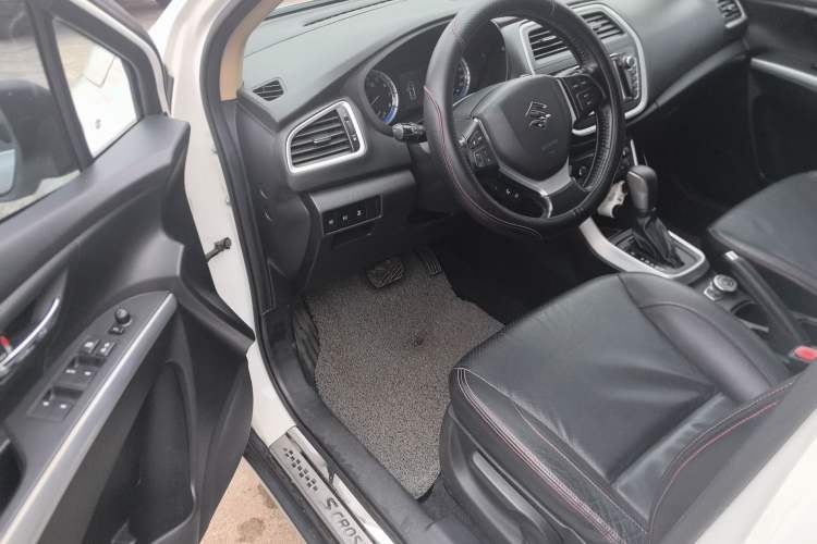 Used Suzuki S-Cross 2014 1.6L CVT Four-Wheel Drive Luxury Version Driver Seat