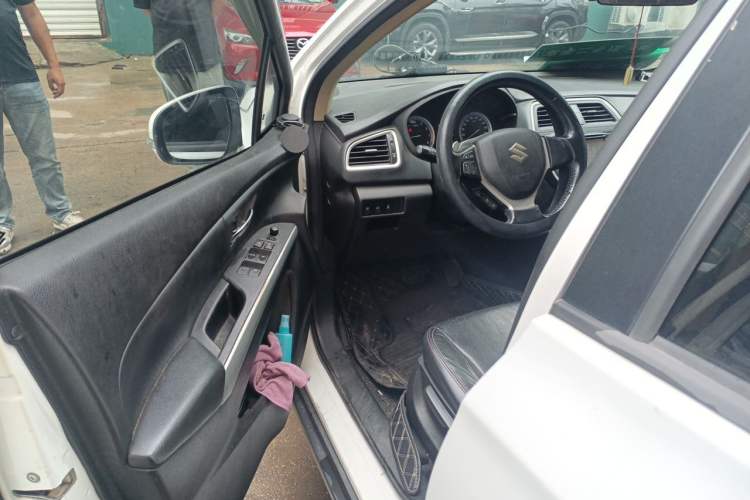 Used Suzuki S-Cross 2014 1.6L CVT Two-Wheel Drive Elite Version Driver Seat