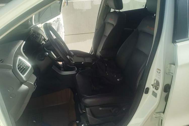Used Suzuki S-Cross 2014 1.6L CVT Four-Wheel Drive Luxury Version Driver Seat