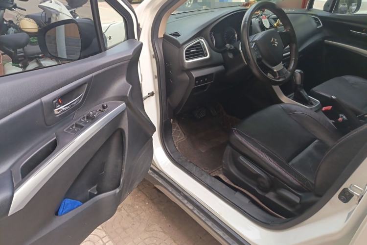 Used Suzuki S-Cross 2014 1.6L CVT Two-Wheel Drive Elite Version Driver Seat