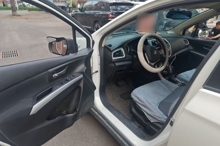 Used Suzuki S-Cross 2014 1.6L CVT Two-Wheel Drive Entry Model Driver Seat