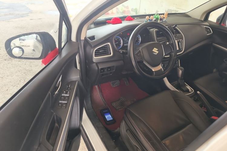 Used Suzuki S-Cross 2014 1.6L CVT Two-Wheel Drive Elite Version Driver Seat