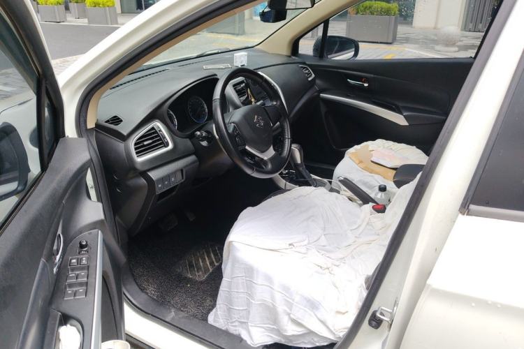 Used Suzuki S-Cross 2014 1.6L CVT Two-Wheel Drive Elite Version Driver Seat