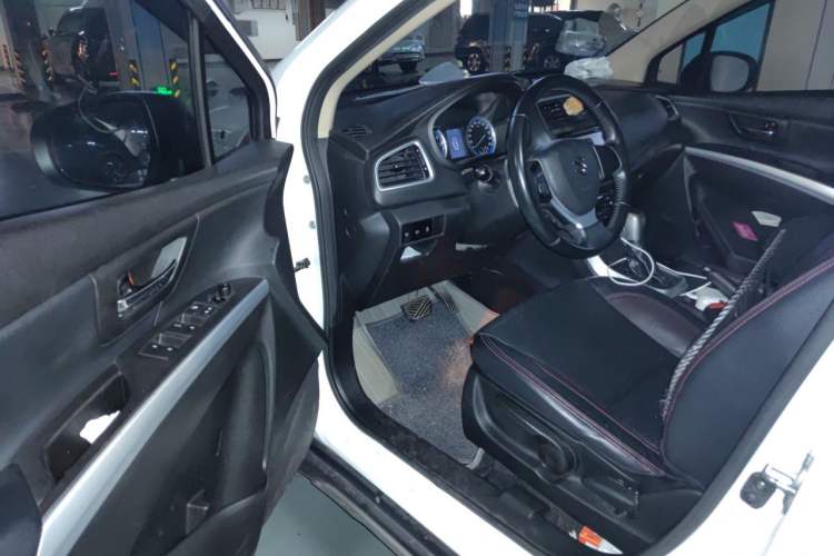 Used Suzuki S-Cross 2014 1.6L CVT Two-Wheel Drive Elite Version Driver Seat