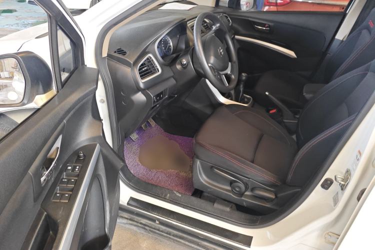Used Suzuki S-Cross 2014 1.6L Manual Two-Wheel Drive Entry Model Driver Seat