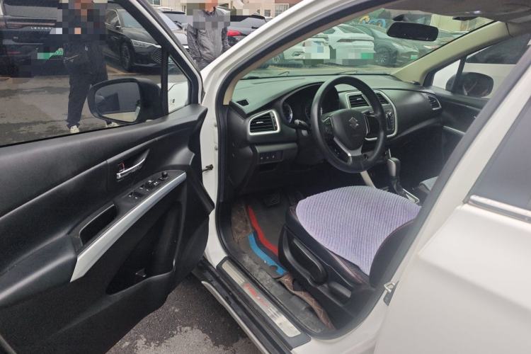 Used Suzuki S-Cross 2014 1.6L CVT Two-Wheel Drive Elite Version Driver Seat