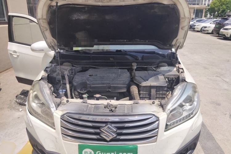 Used Suzuki S-Cross 2014 1.6L CVT Two-Wheel Drive Elite Version Engine Bay