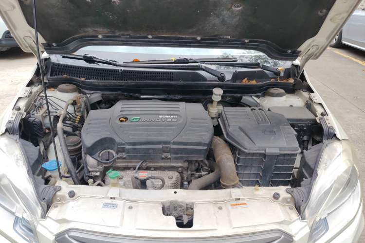 Used Suzuki S-Cross 2014 1.6L CVT Two-Wheel Drive Entry Model Engine Bay