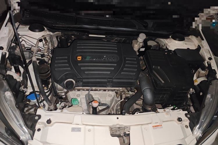 Used Suzuki S-Cross 2014 1.6L CVT Two-Wheel Drive Elite Version Engine Bay