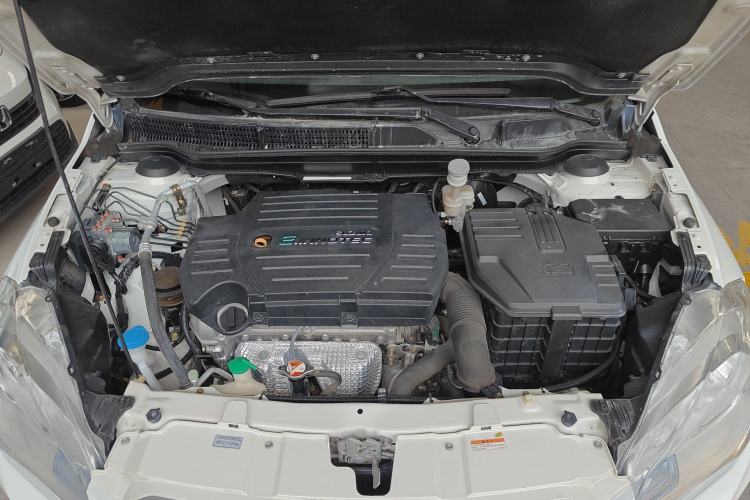 Used Suzuki S-Cross 2014 1.6L CVT Two-Wheel Drive Entry Model Engine Bay