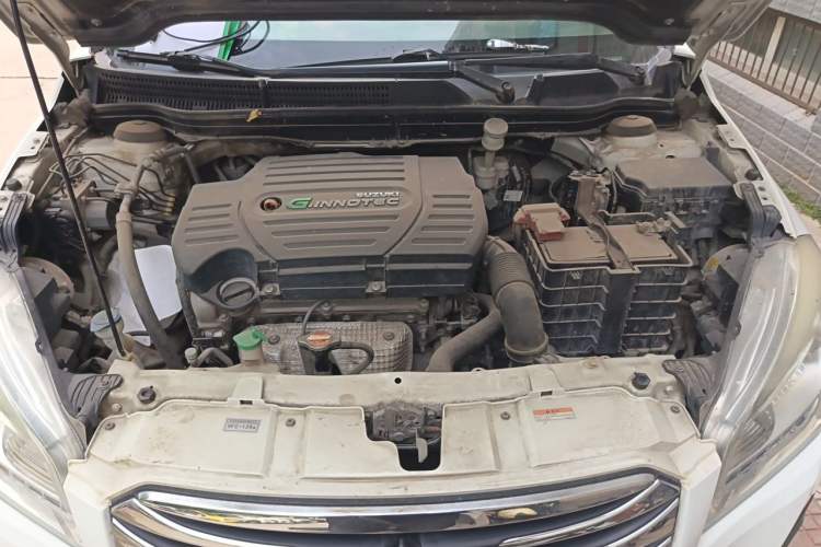 Used Suzuki S-Cross 2014 1.6L CVT Two-Wheel Drive Elite Version Engine Bay