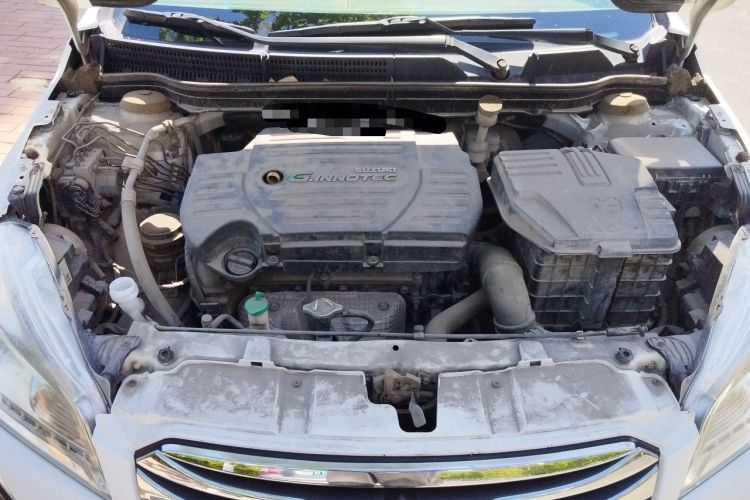 Used Suzuki S-Cross 2014 1.6L CVT Two-Wheel Drive Elite Version Engine Bay