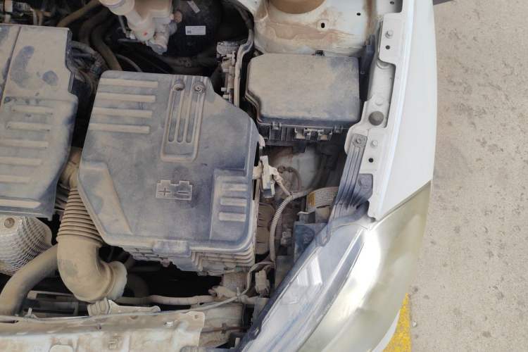 Used Suzuki S-Cross 2014 1.6L CVT Two-Wheel Drive Elite Version Engine Bay Left