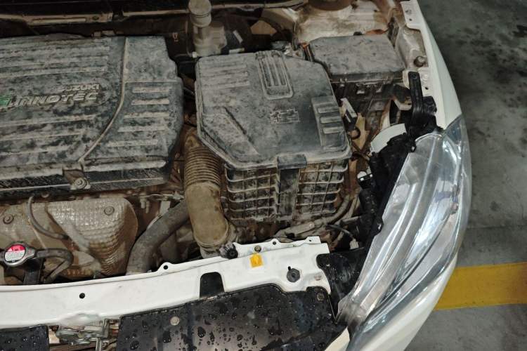 Used Suzuki S-Cross 2014 1.6L CVT Two-Wheel Drive Elite Version Engine Bay Left