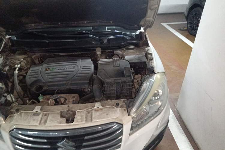 Used Suzuki S-Cross 2014 1.6L CVT Two-Wheel Drive Elite Version Engine Bay Left