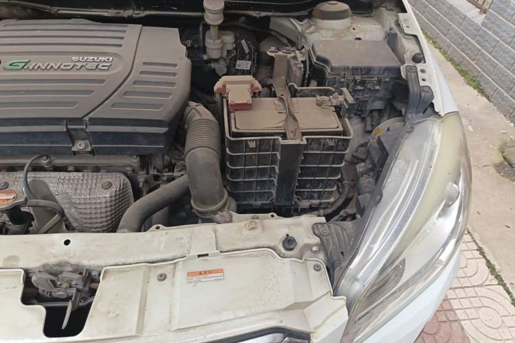 Used Suzuki S-Cross 2014 1.6L CVT Two-Wheel Drive Elite Version Engine Bay Left