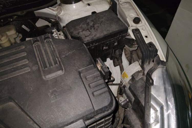 Used Suzuki S-Cross 2014 1.6L CVT Four-Wheel Drive Luxury Version Engine Bay Left