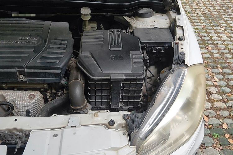 Used Suzuki S-Cross 2014 1.6L CVT Two-Wheel Drive Elite Version Engine Bay Left