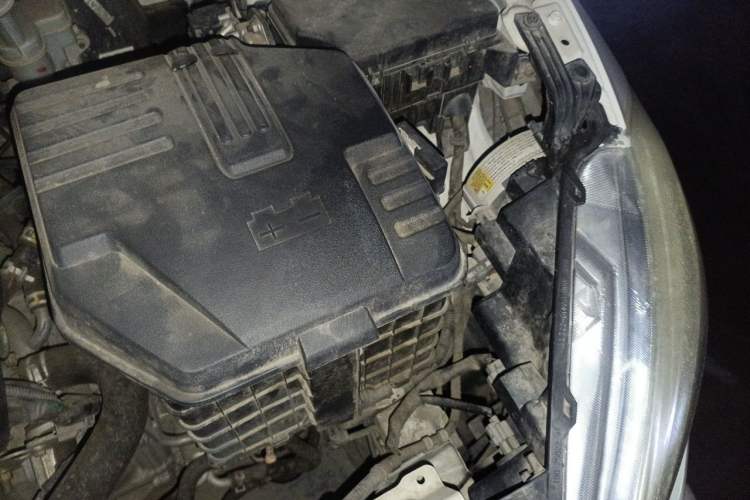 Used Suzuki S-Cross 2014 1.6L CVT Four-Wheel Drive Luxury Version Engine Bay Left